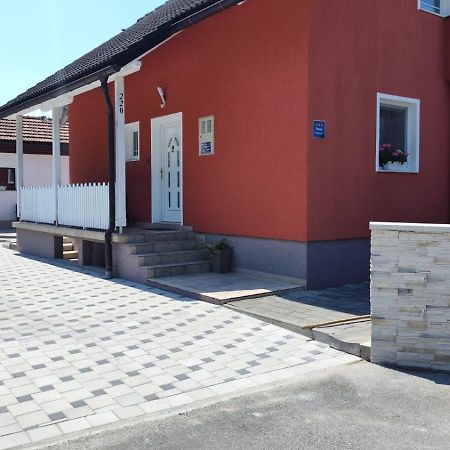 Apartment Igor - Holiday Home Ostarije Exterior foto